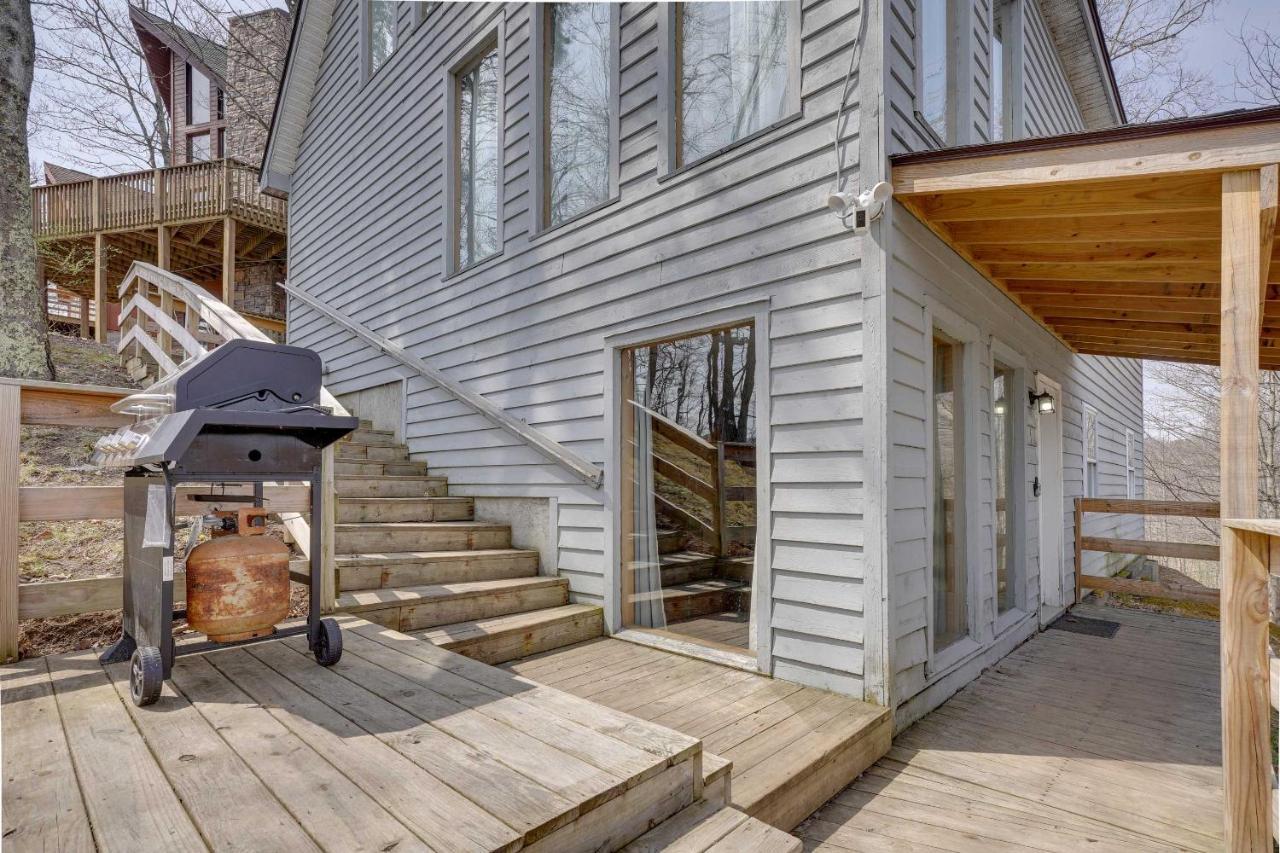 Snowed Inn Cozy Winterplace Ski-Inandski-Out Cabin Ghent Exterior photo